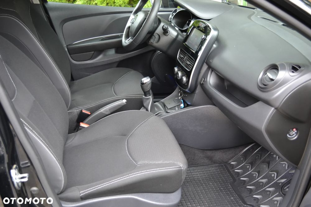 Renault Clio 1.2 16V 75 Limited - 20