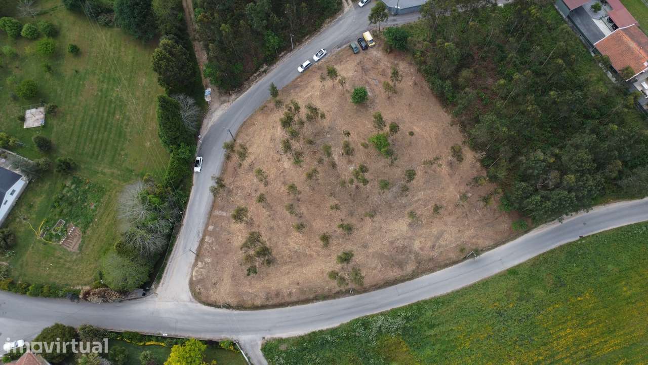 Terreno com 1200m² em Olival - Grande imagem: 4/7