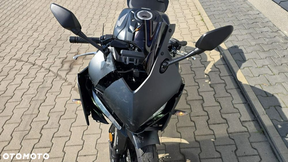 Honda CBR - 14