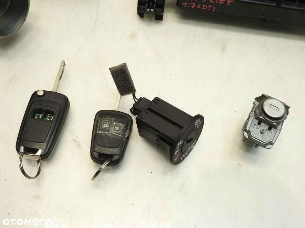 KOMPUTER ZESTAW IMMO OPEL ASTRA J LIFT 1.7 CDTI 55591495 13586588 365927271 - 10