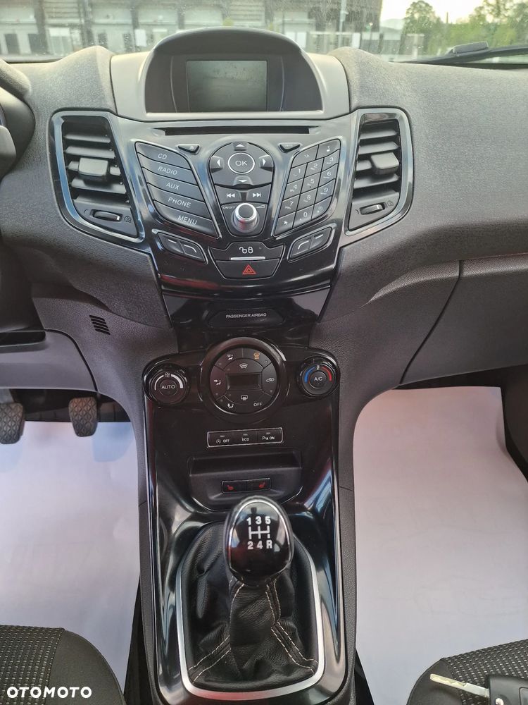 Ford Fiesta - 22