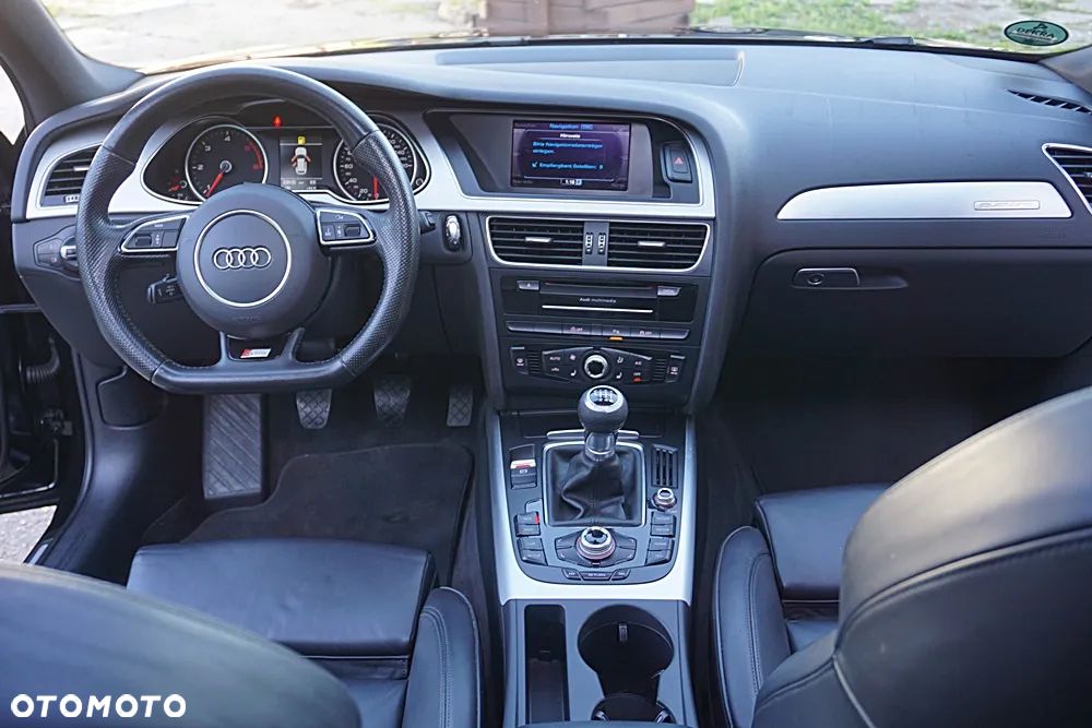 Audi A4 Avant 2.0 TDI DPF clean diesel S line Sportpaket - 17