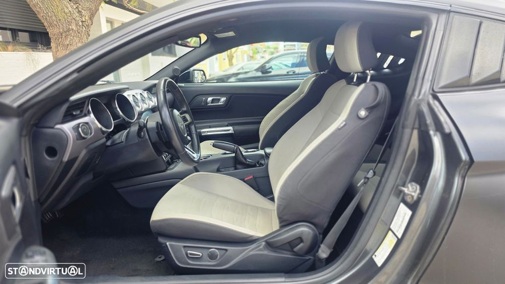 Ford Mustang 2.3i EcoBoost Aut. - 26