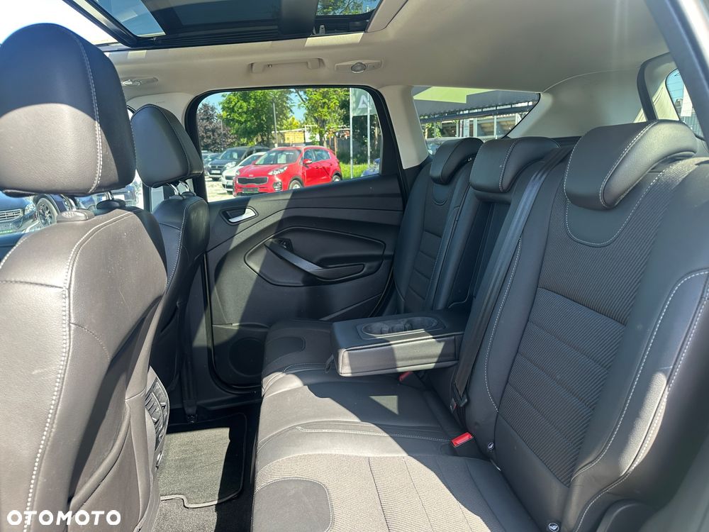 Ford Kuga - 17