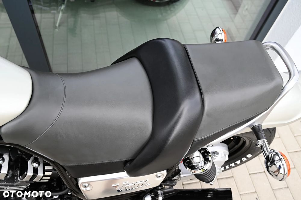 Yamaha V-MAX - 33