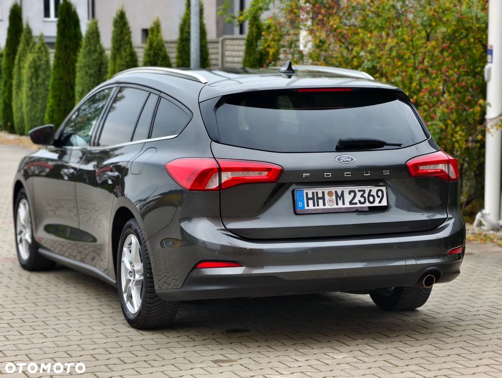 Ford Focus 1.5 EcoBoost STart-Stopp-System TITANIUM - 2