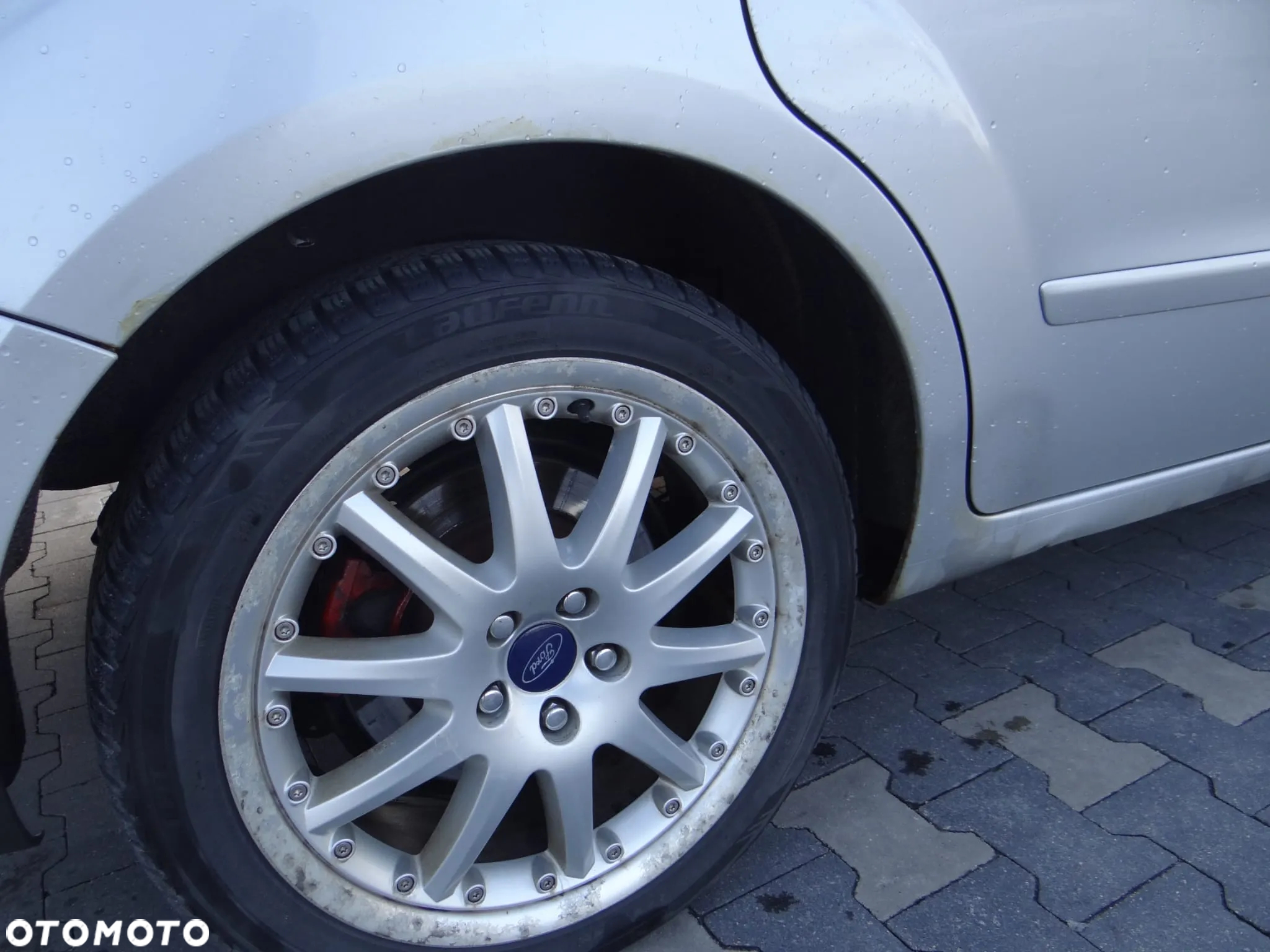 Ford S-Max - 11