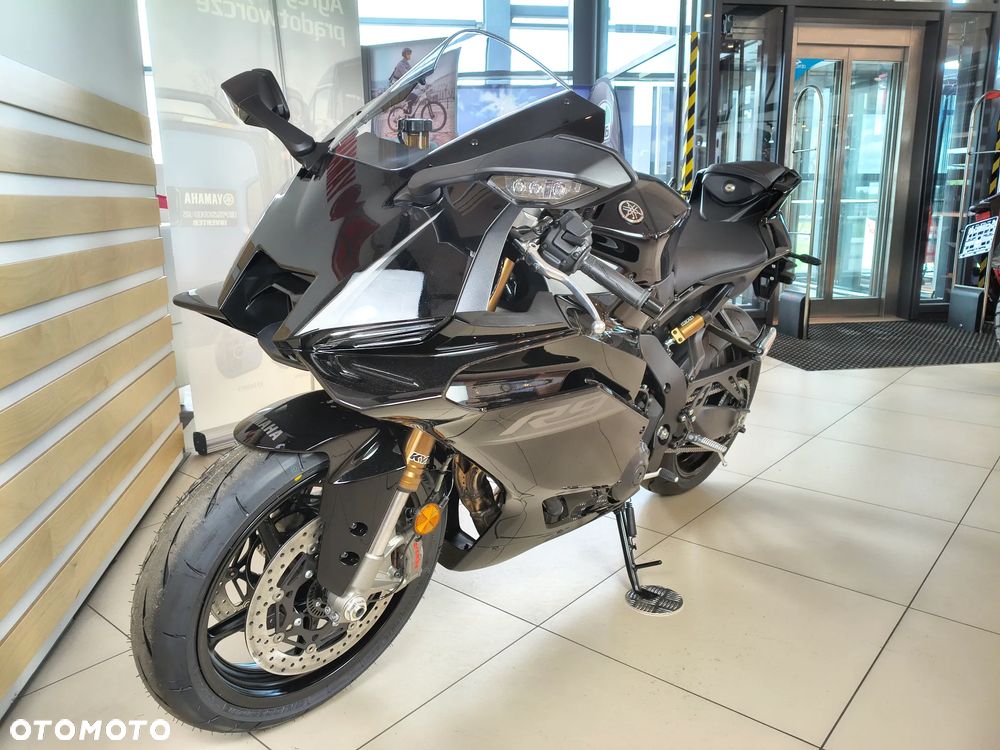 Yamaha R9 - 7