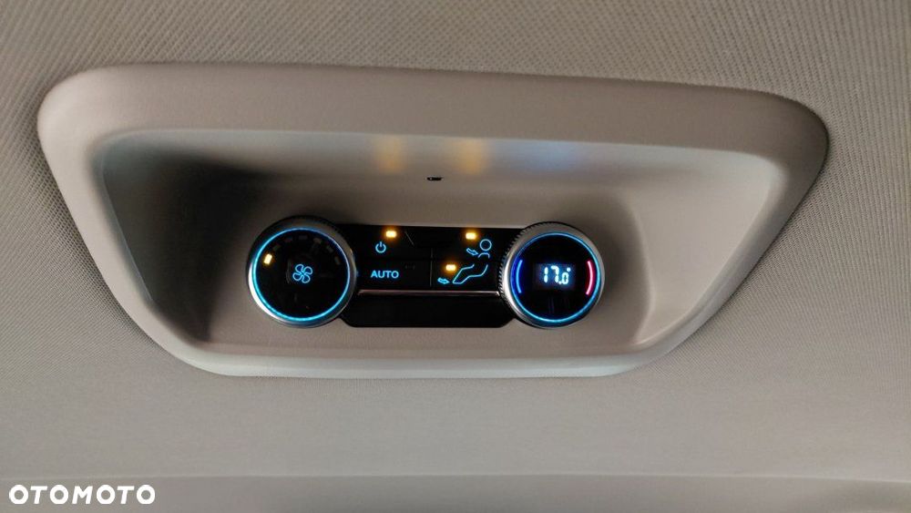 Ford Tourneo Custom - 10