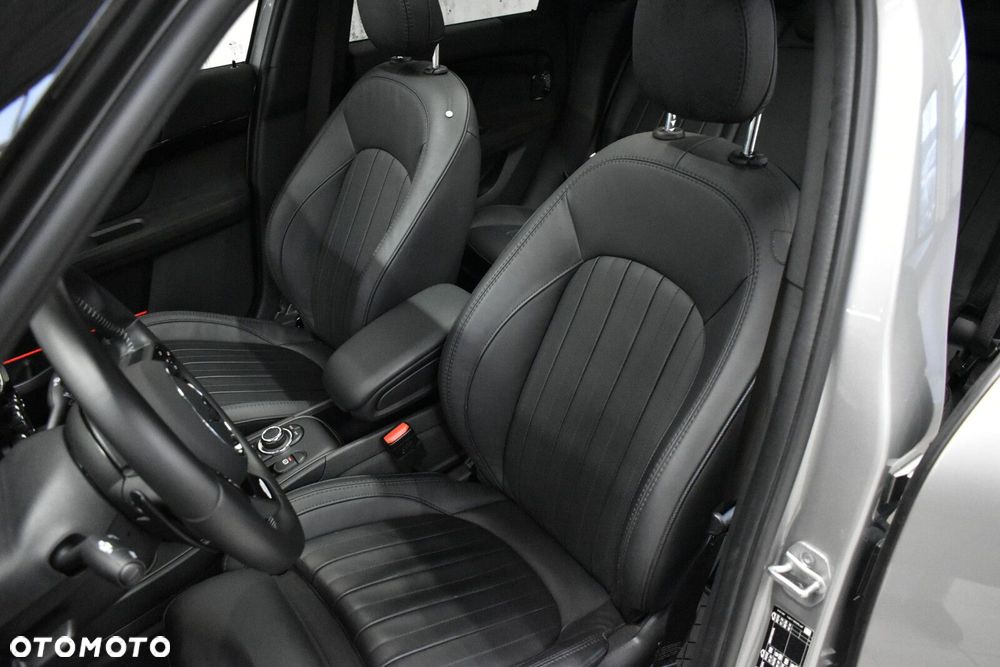 MINI John Cooper Works - 10