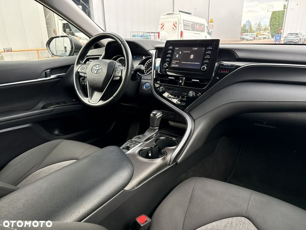 Toyota Camry 2.5 Hybrid Comfort CVT - 21