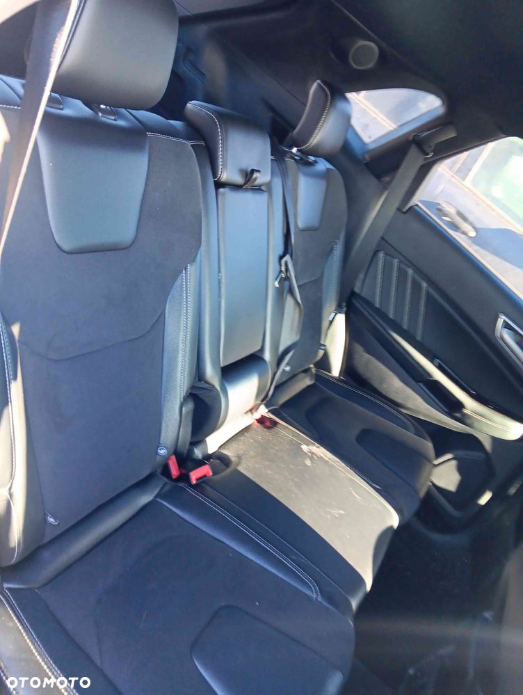 Ford Edge - 34