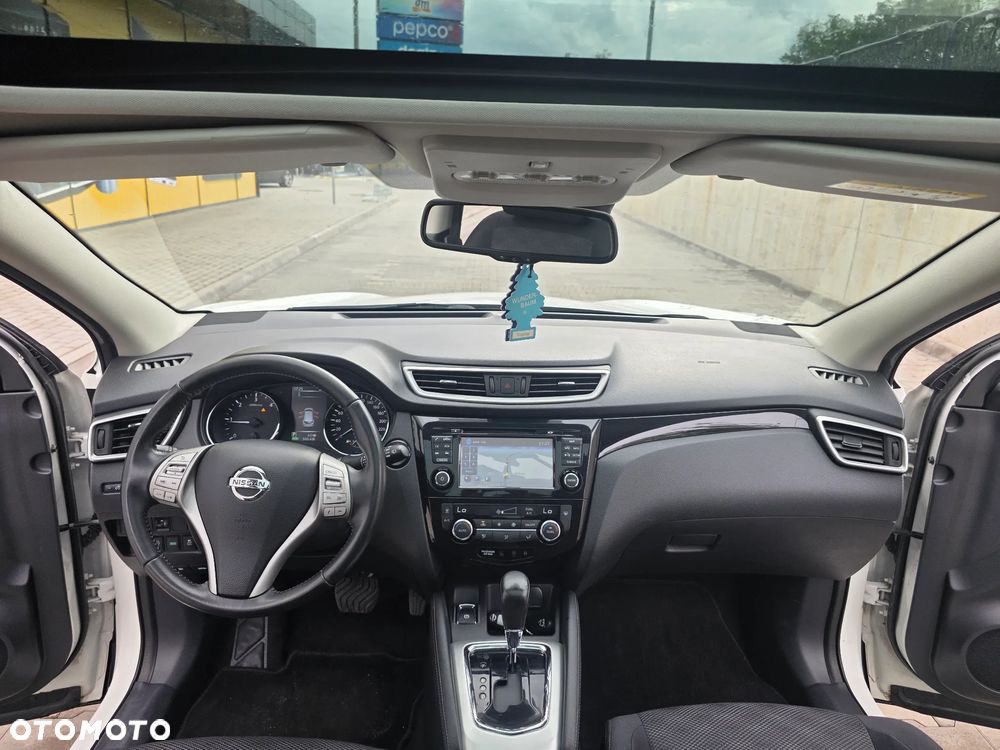 Nissan Qashqai 1.6 dCi Xtronic TEKNA+ - 22