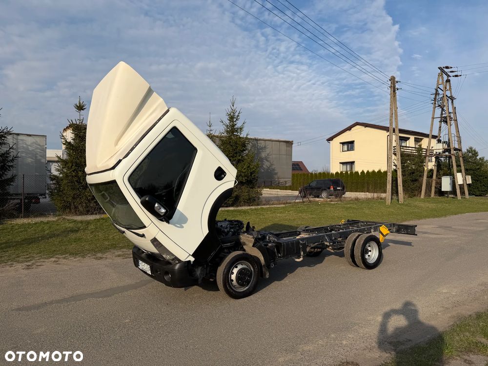 Nissan NT400 * CABSTAR * 2.5 / 125KM * Rama do zabudowy * Rozstaw osi: 3.7m * - 23