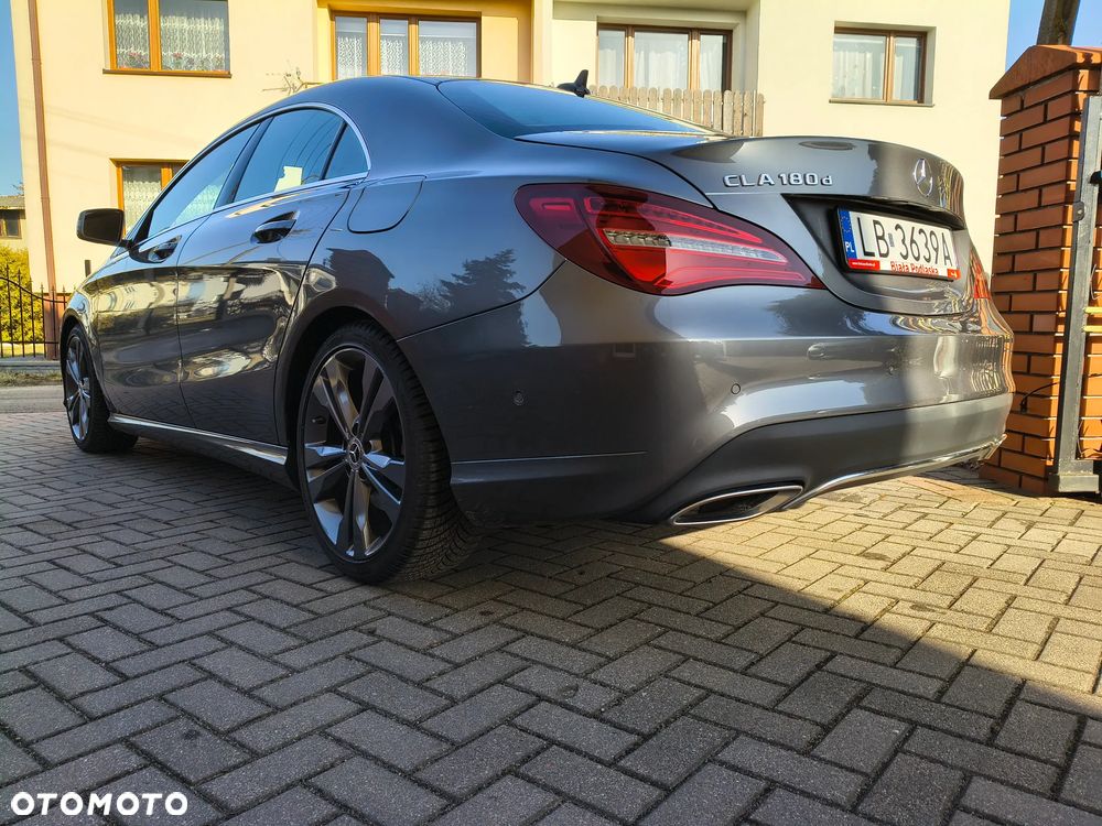 Mercedes-Benz CLA 180 d - 9