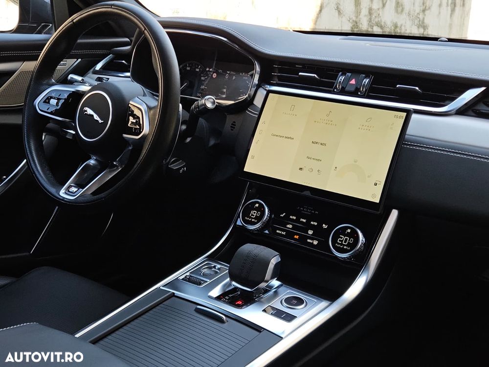 Jaguar XF P300 AWD R-Dynamic S - 16
