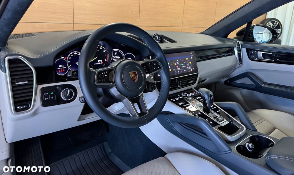 Porsche Cayenne - 8