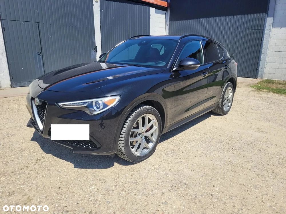 Alfa Romeo Stelvio 2.0 Turbo 16V AT8-Q4 Veloce Ti - 3