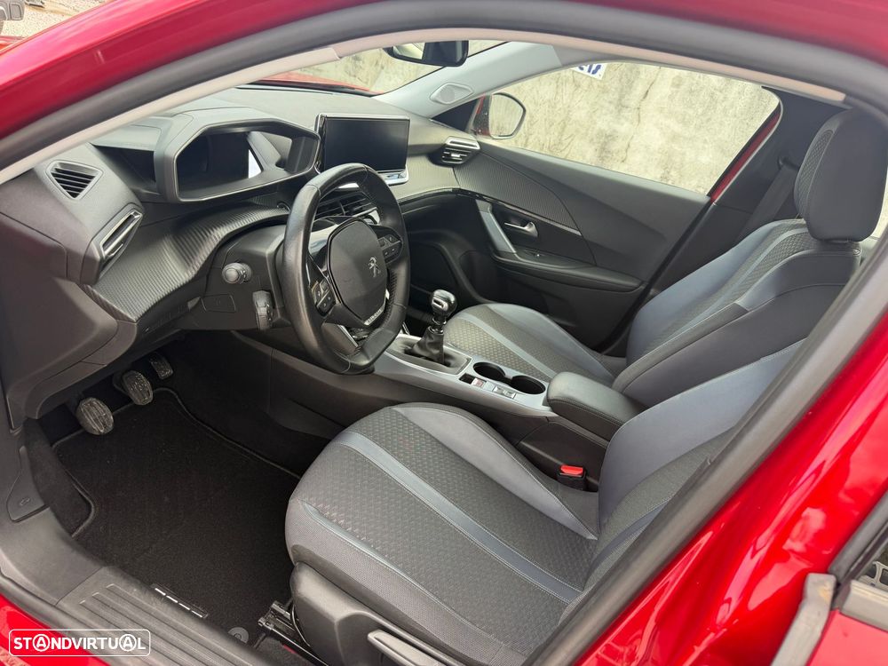 Peugeot 2008 1.2 PureTech Allure - 8