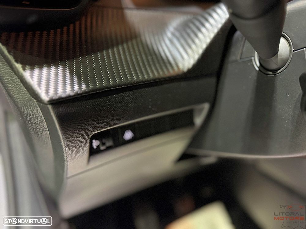 Peugeot 208 1.2 PureTech Active - 17