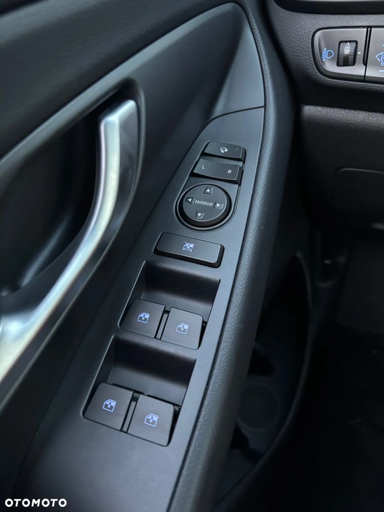 Hyundai i30 Kombi 1.5 T-GDI 48V-Hybrid DCT Advantage - 19