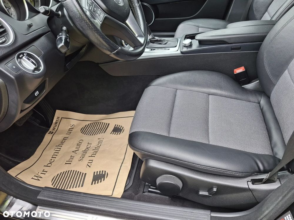 Mercedes-Benz Klasa C 180 BlueEFFICIENCY 7G-TRONIC Avantgarde - 17