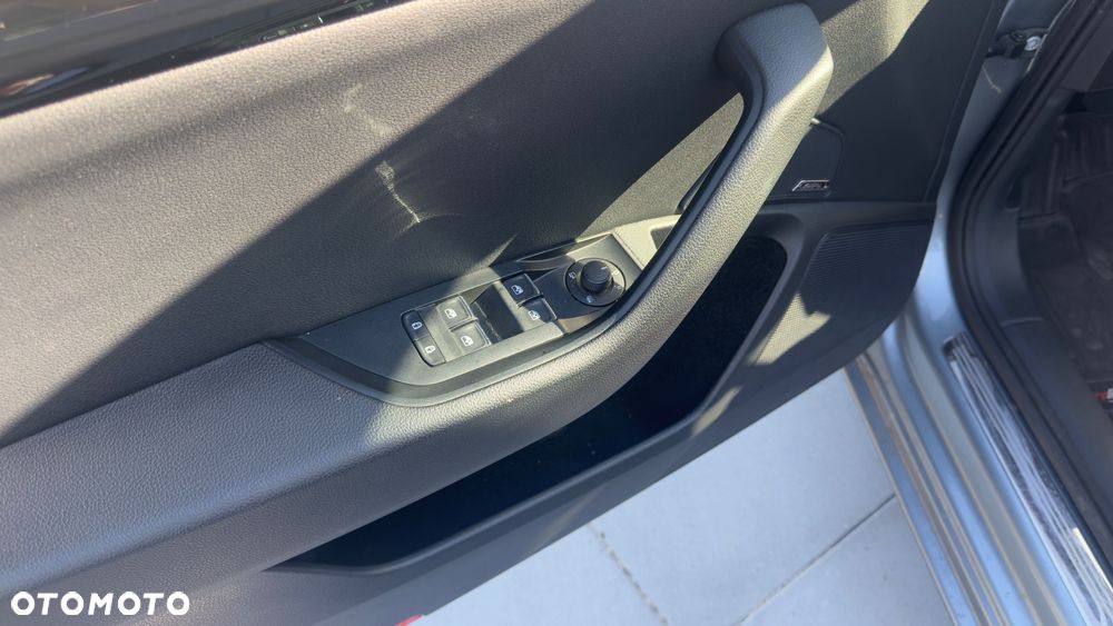 Skoda Superb 1.8 TSI L&K DSG - 18