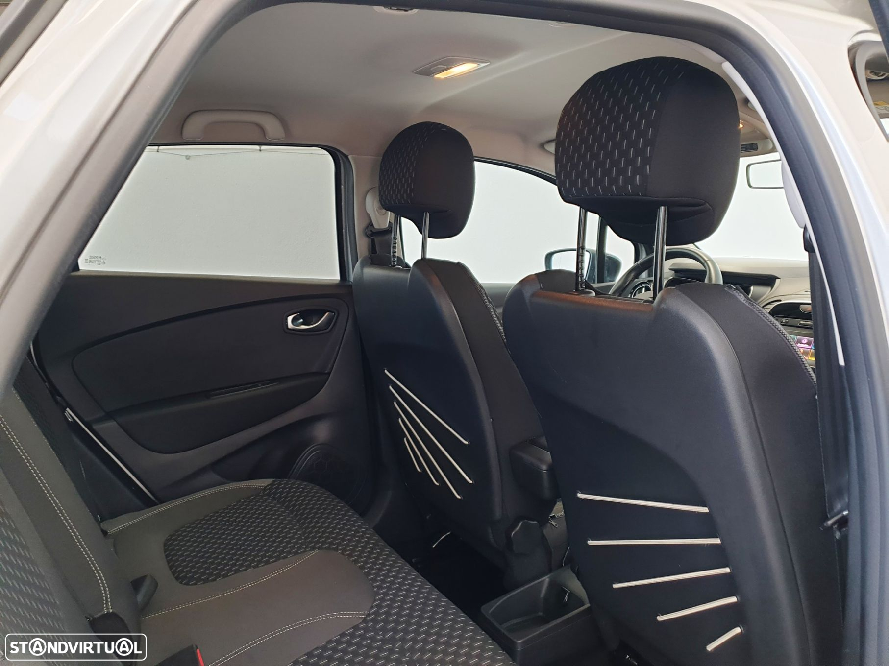 Renault Captur 1.5 dCi Exclusive - 26