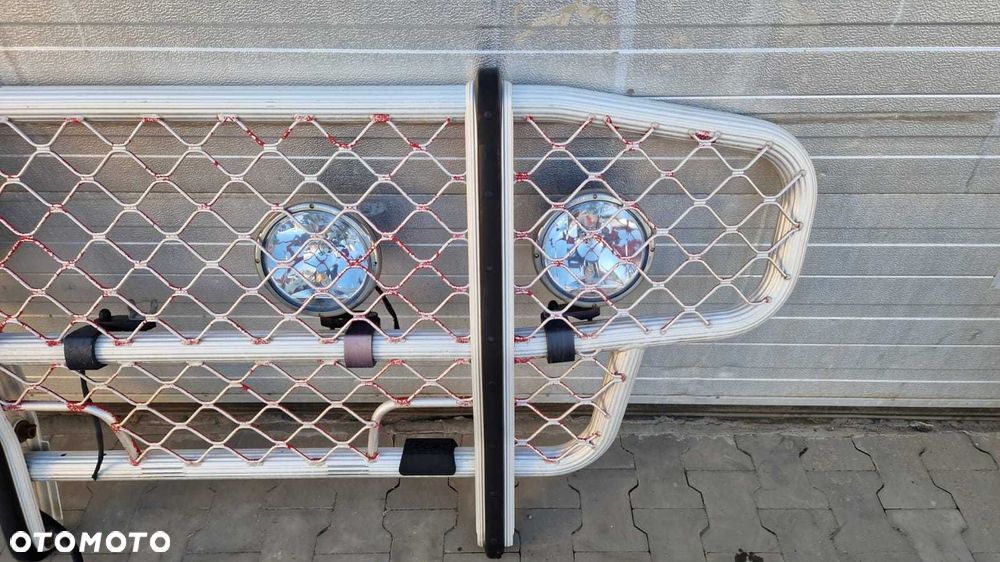 Orurowanie przednie Kangur Grill do ciężarówki Trux - 3