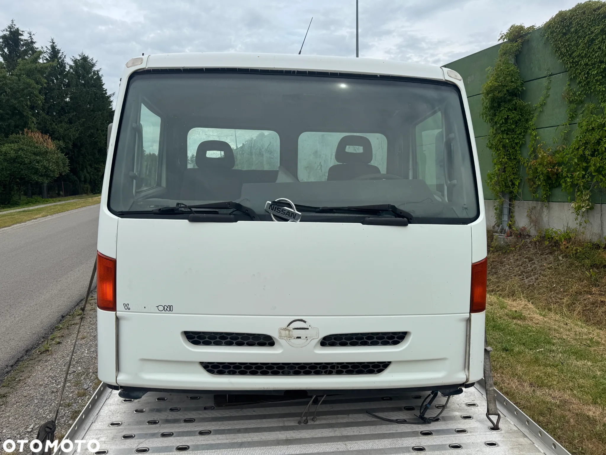 Kabina Nissan Atleon 2000-2006r ITALIA - 2
