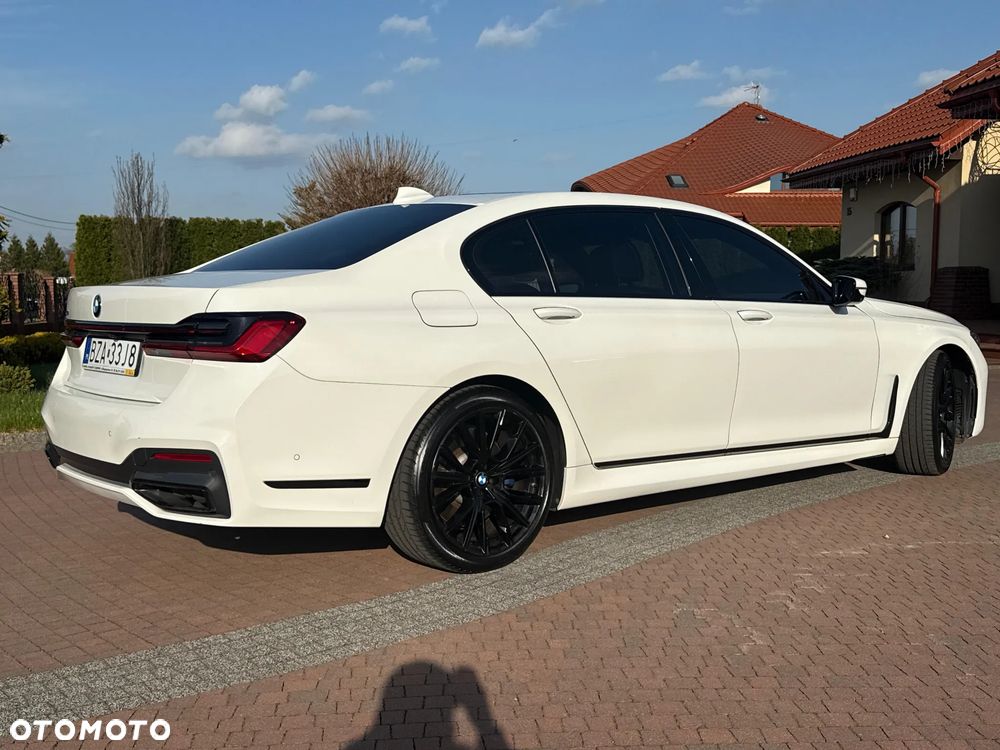 BMW Seria 7 750Li xDrive sport - 13