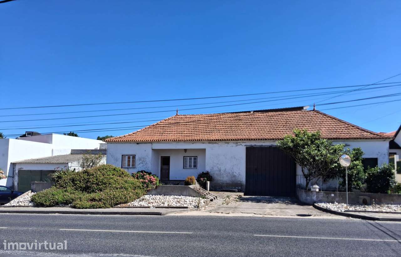 Moradia com Grande Potencial na Póvoa de Penafirme, a 1 km do Mar - Grande imagem: 2/28