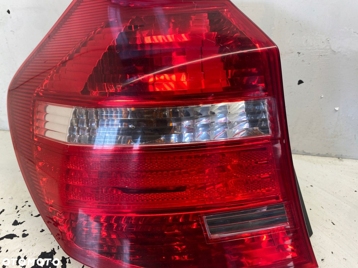 BMW 1 E87 LAMPA LEWY TYŁ 7164255 - 7