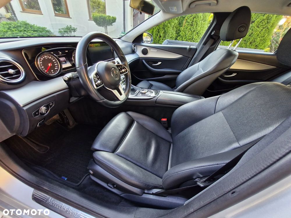 Mercedes-Benz Klasa E 220 d 9G-TRONIC - 12