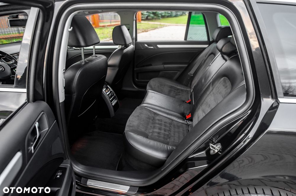 Skoda Superb 2.0 TDI Green tec 4x4 DSG L&K - 22