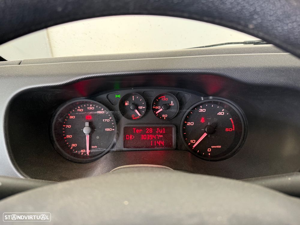 Iveco Daily 2.3 35S16D 4100 — fotografia 8