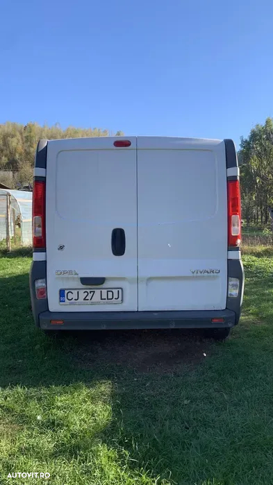 Opel Vivaro - 2