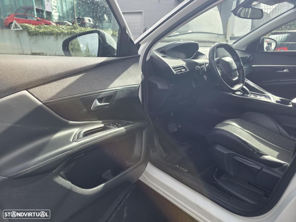 Peugeot 3008 1.6 BlueHDi Style EAT6 - 5