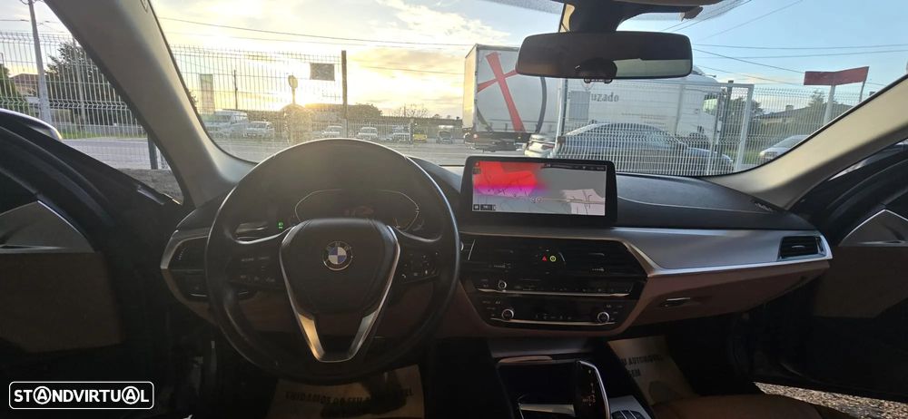 BMW 520 d Line Luxury Auto - 37