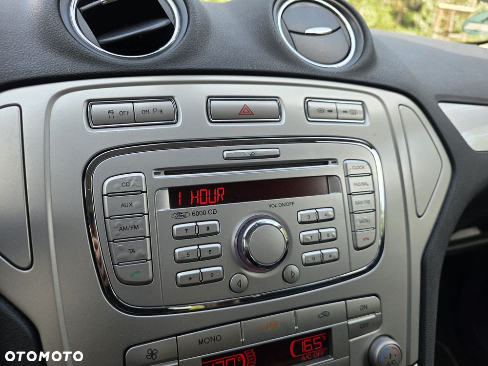 Ford Mondeo - 23