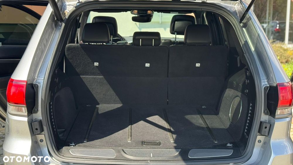 Jeep Grand Cherokee - 11