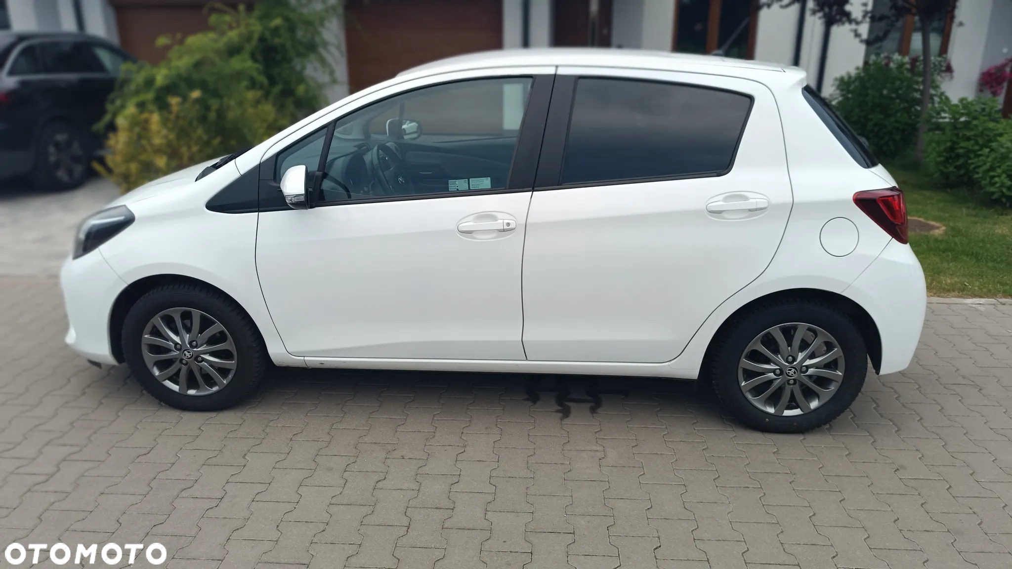 Toyota Yaris 1.33 Premium EU6 - 10