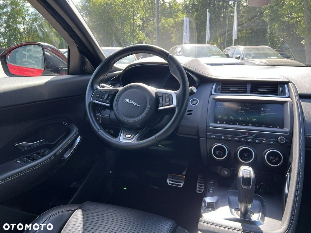 Jaguar E-Pace - 16