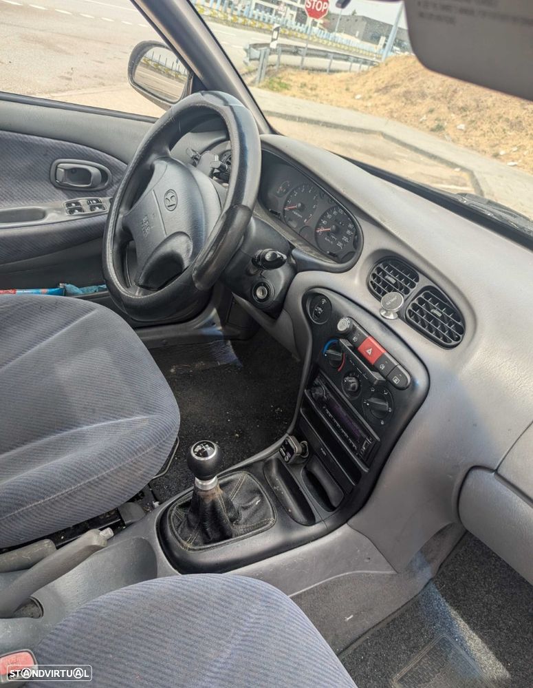 Hyundai Lantra - 3
