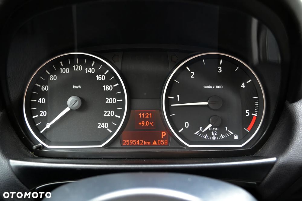 BMW Seria 1 120d - 14