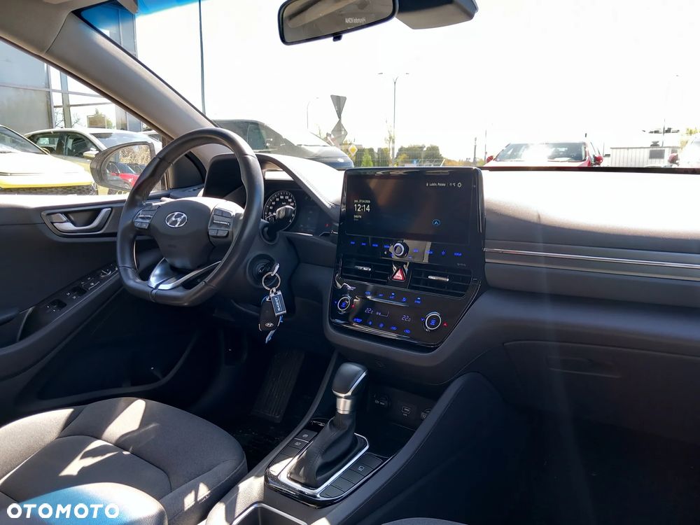 Hyundai IONIQ Hybrid Business - 11