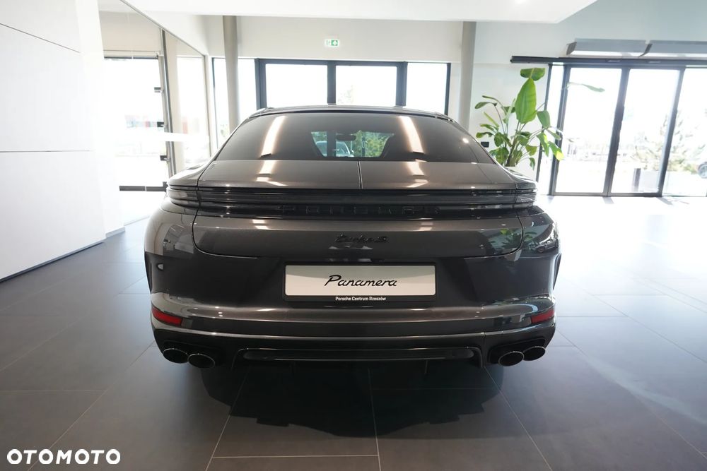 Porsche Panamera Turbo S E-Hybrid PHEV - 6
