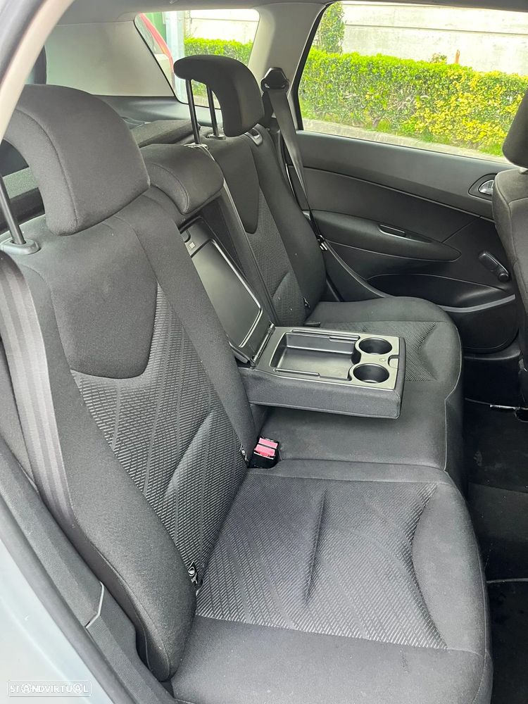 Peugeot 308 SW HDi FAP 110 Filou - 3