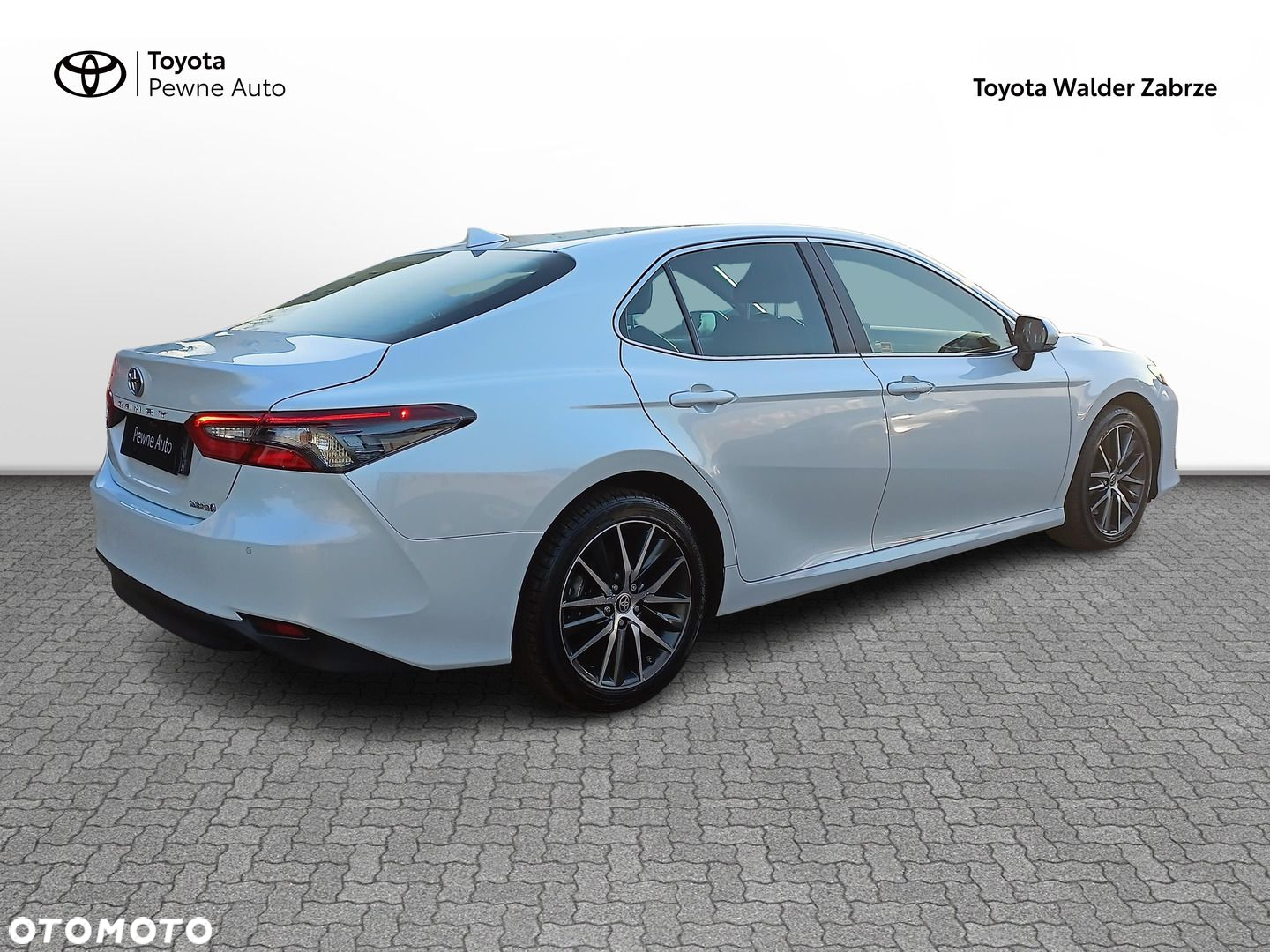 Toyota Camry - 9