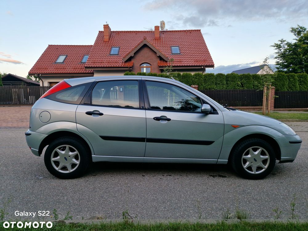 Ford Focus 1.6 16V Sport - 22